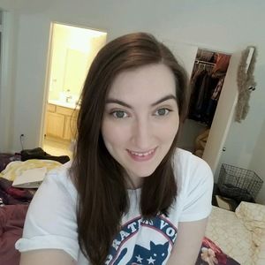 Meet your Posher, Brittney